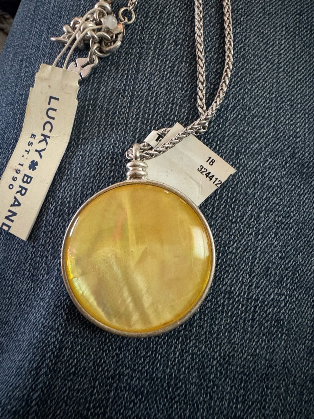 Lucky Brand Iridescent Abalone Round Pendant Necklace in Green and Black - Picture 3 of 3